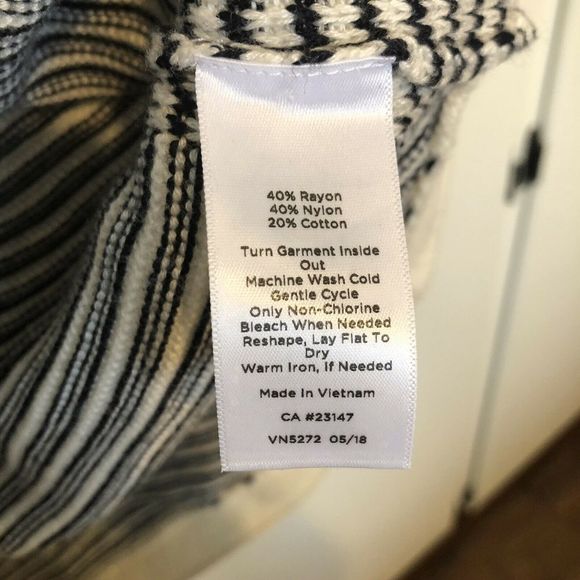 TALBOTS Medium V-Neck Stripe Sweater Black White - Picture 4 of 8